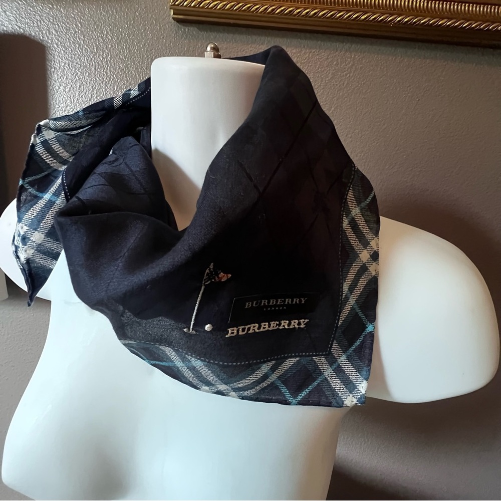 Burberry Blue Checkered Handkerchief Scarf with Golf Motif | New - Picture 6 of 7
